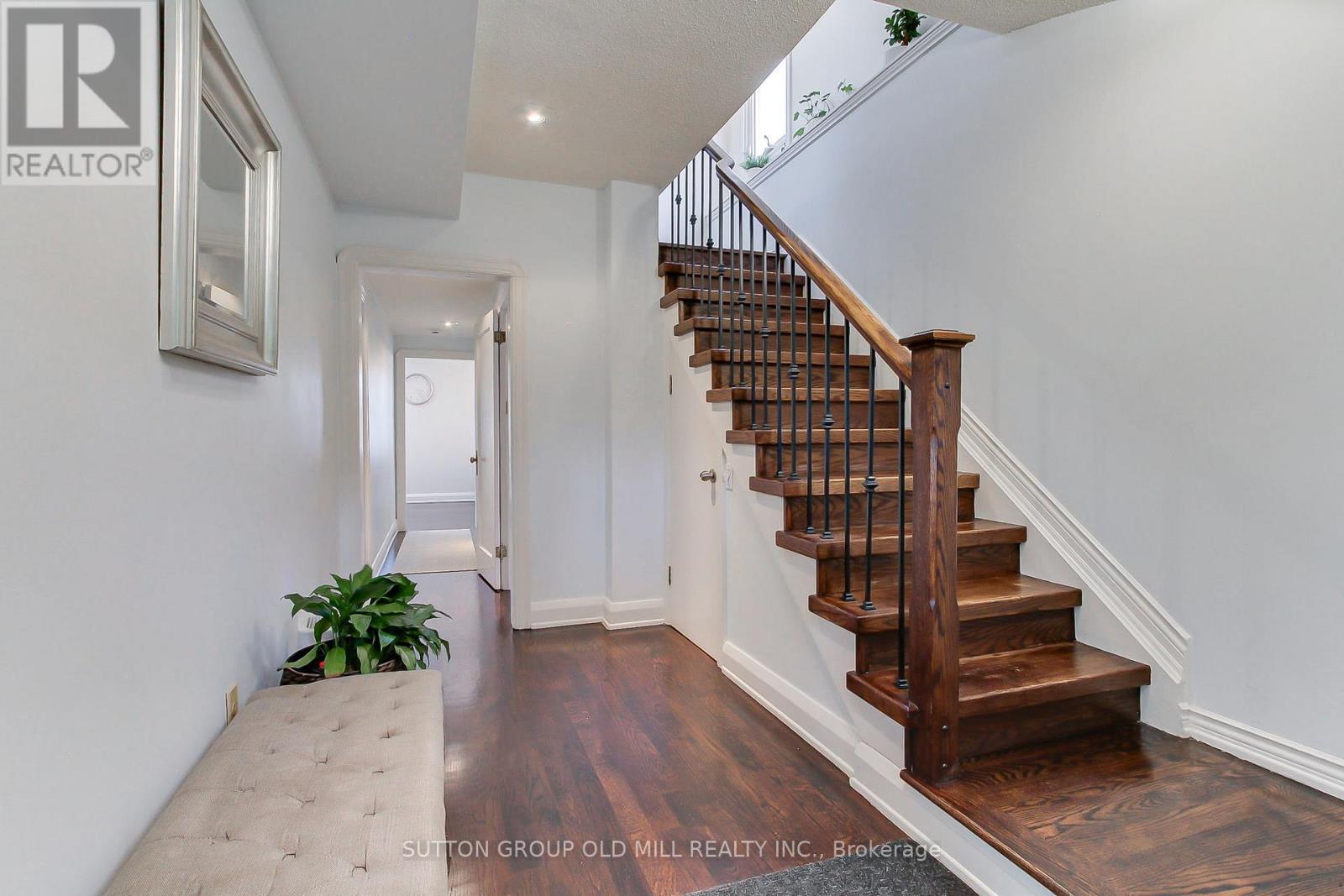 8 Lockheed Boulevard Property Photo 3