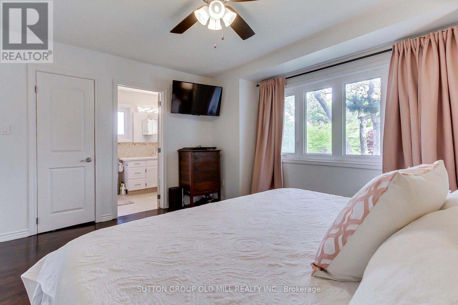 8 Lockheed Boulevard Property Photo 24
