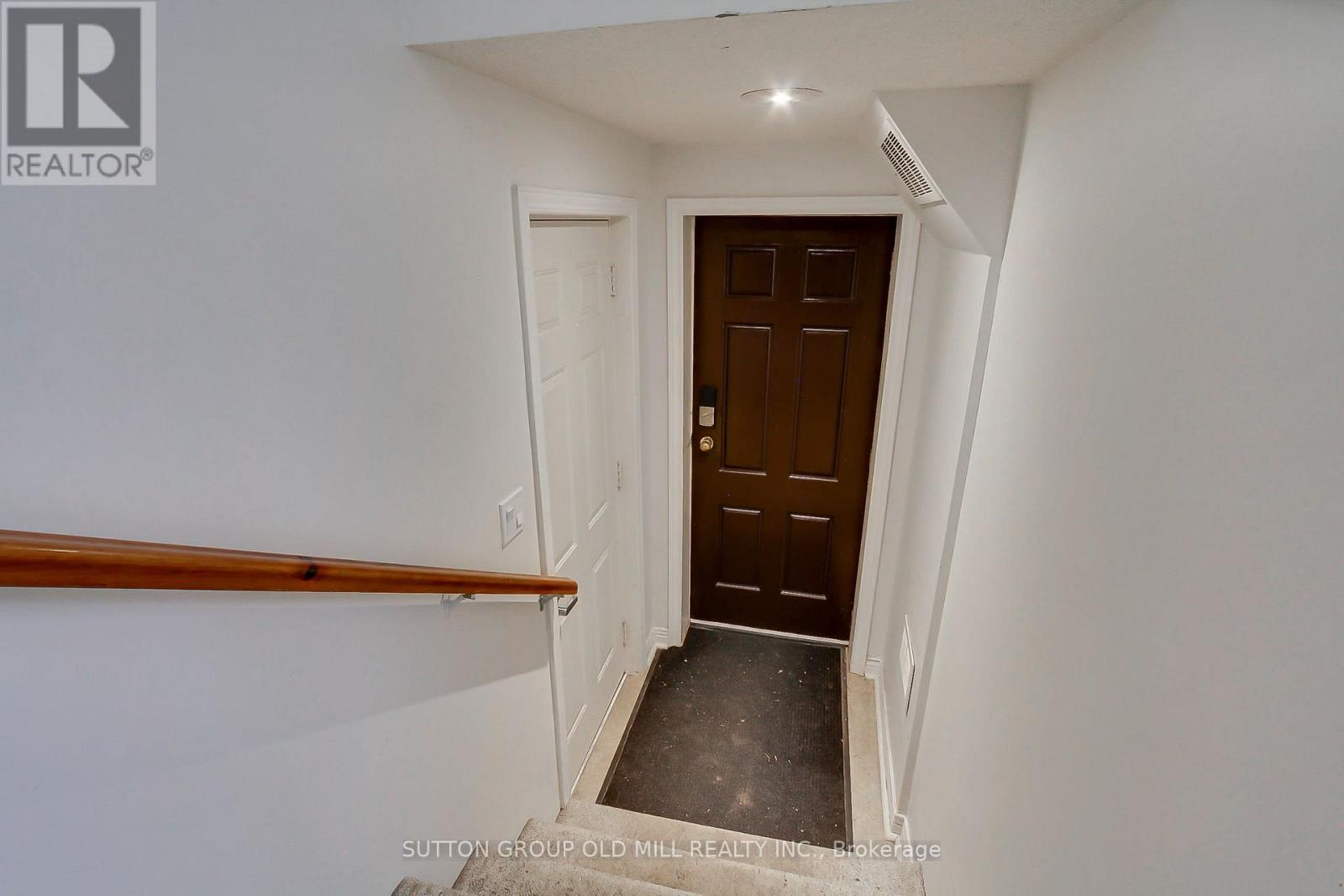 8 Lockheed Boulevard Property Photo 37