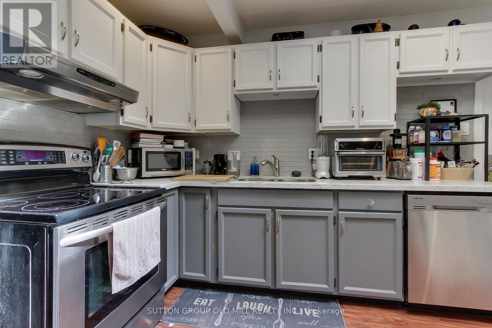 8 Lockheed Boulevard Property Photo 38