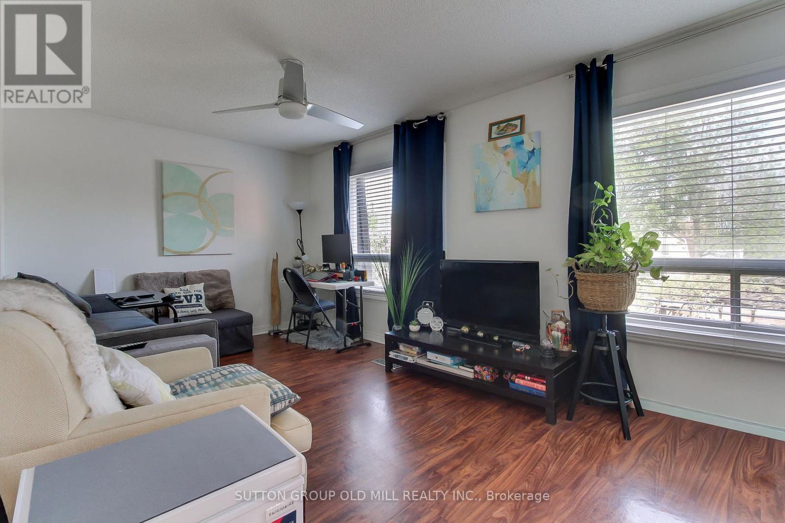 8 Lockheed Boulevard Property Photo 40
