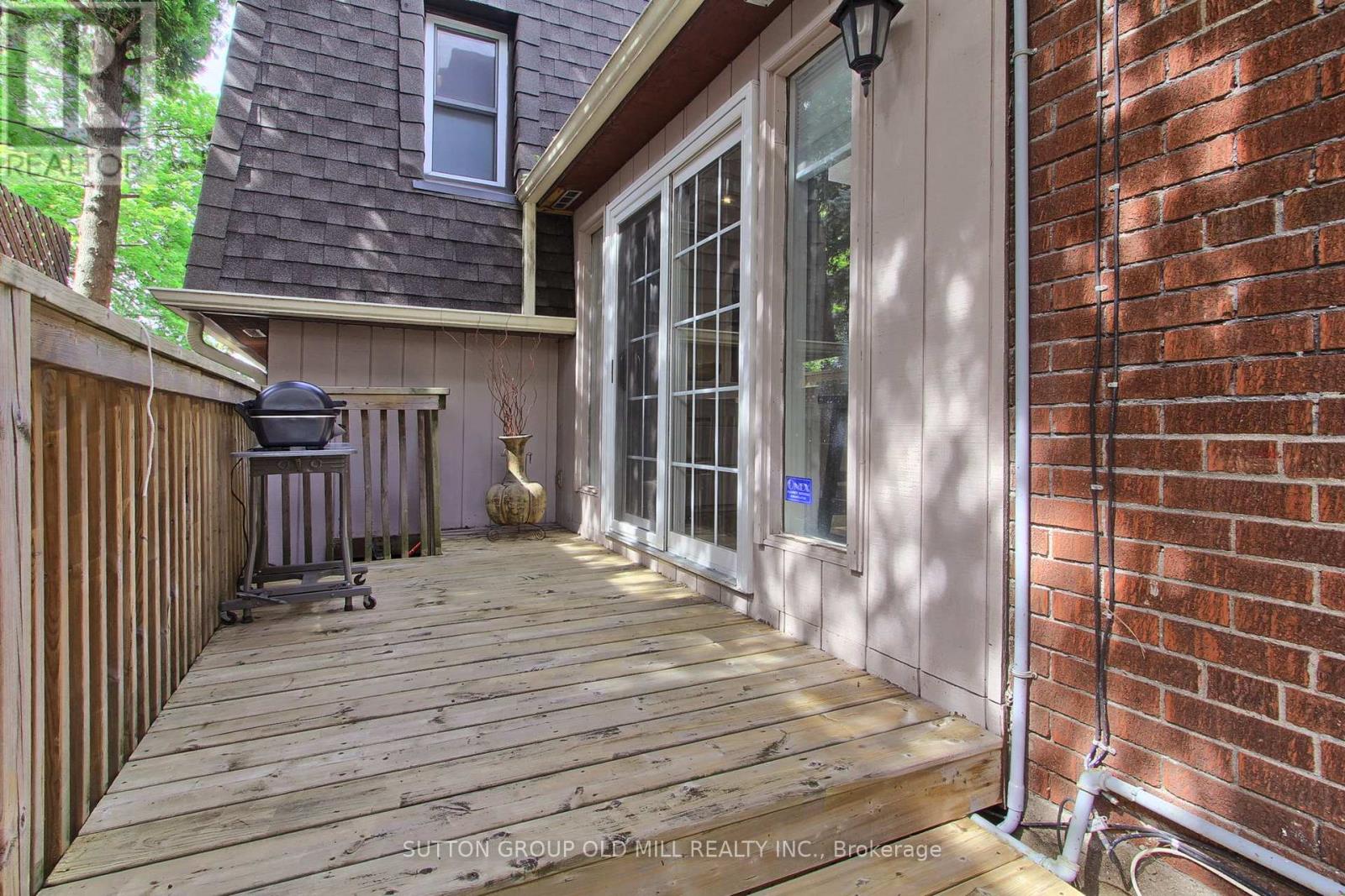 8 Lockheed Boulevard Property Photo 41