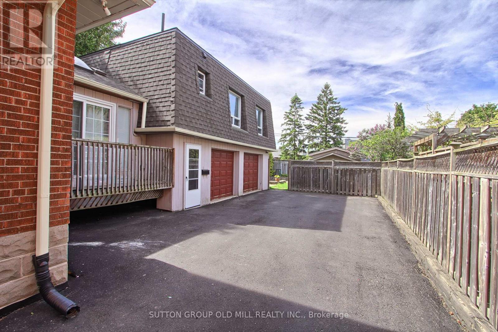 8 Lockheed Boulevard Property Photo 44