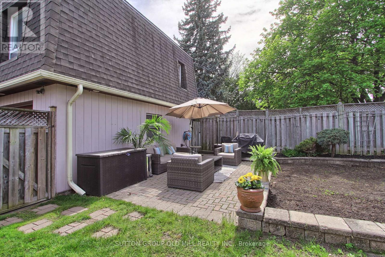 8 Lockheed Boulevard Property Photo 45