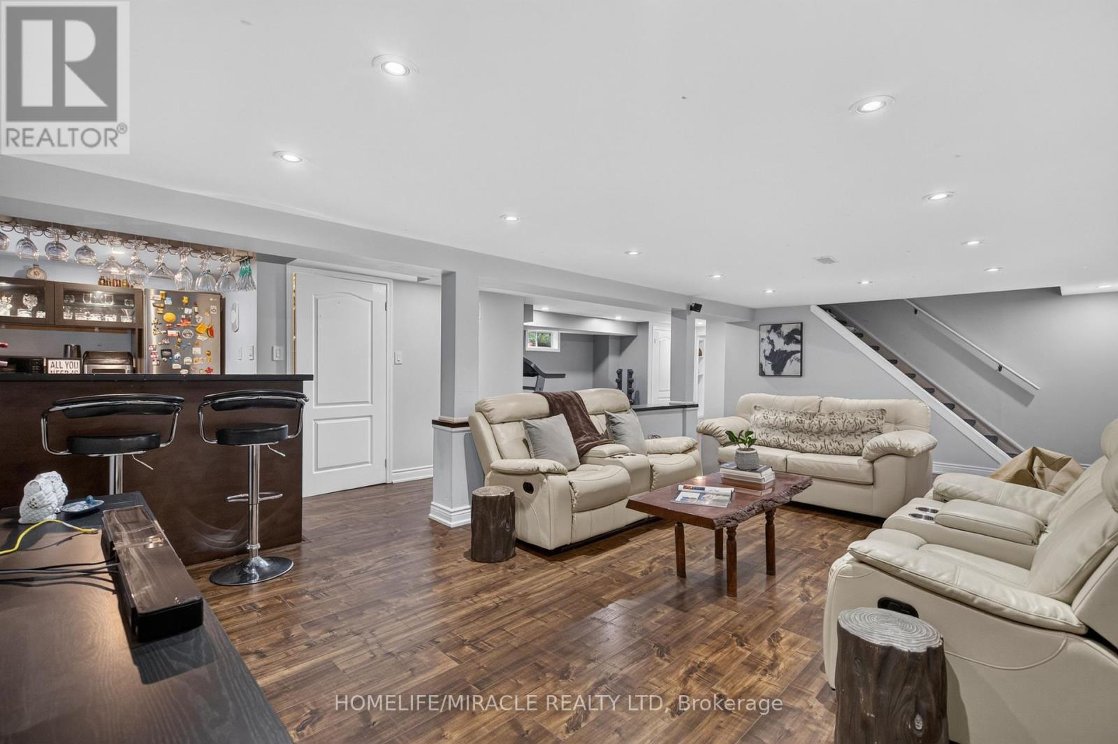 2 Jubilee Court Property Photo 34