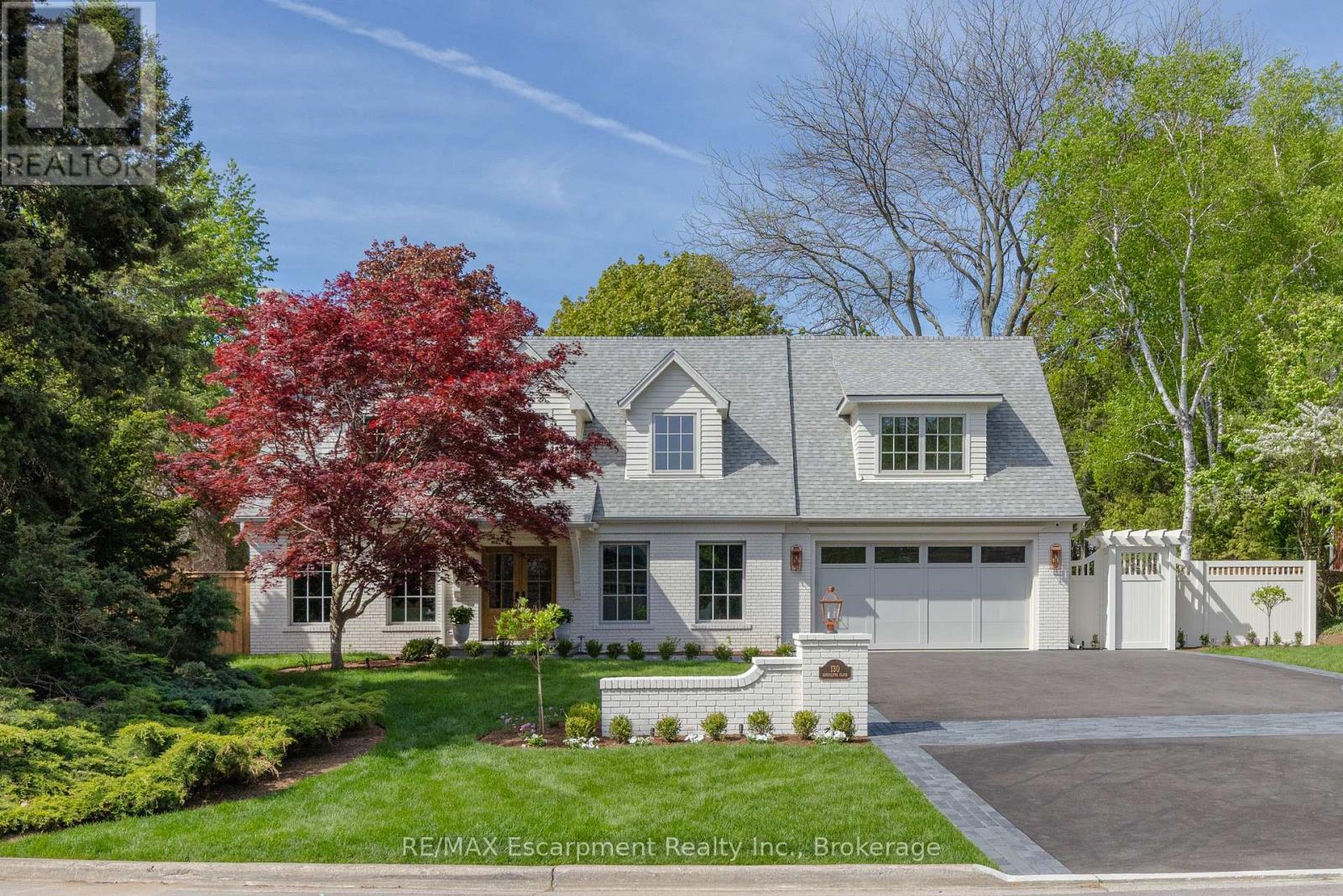 130 Edgecliffe Place Property Photo 1