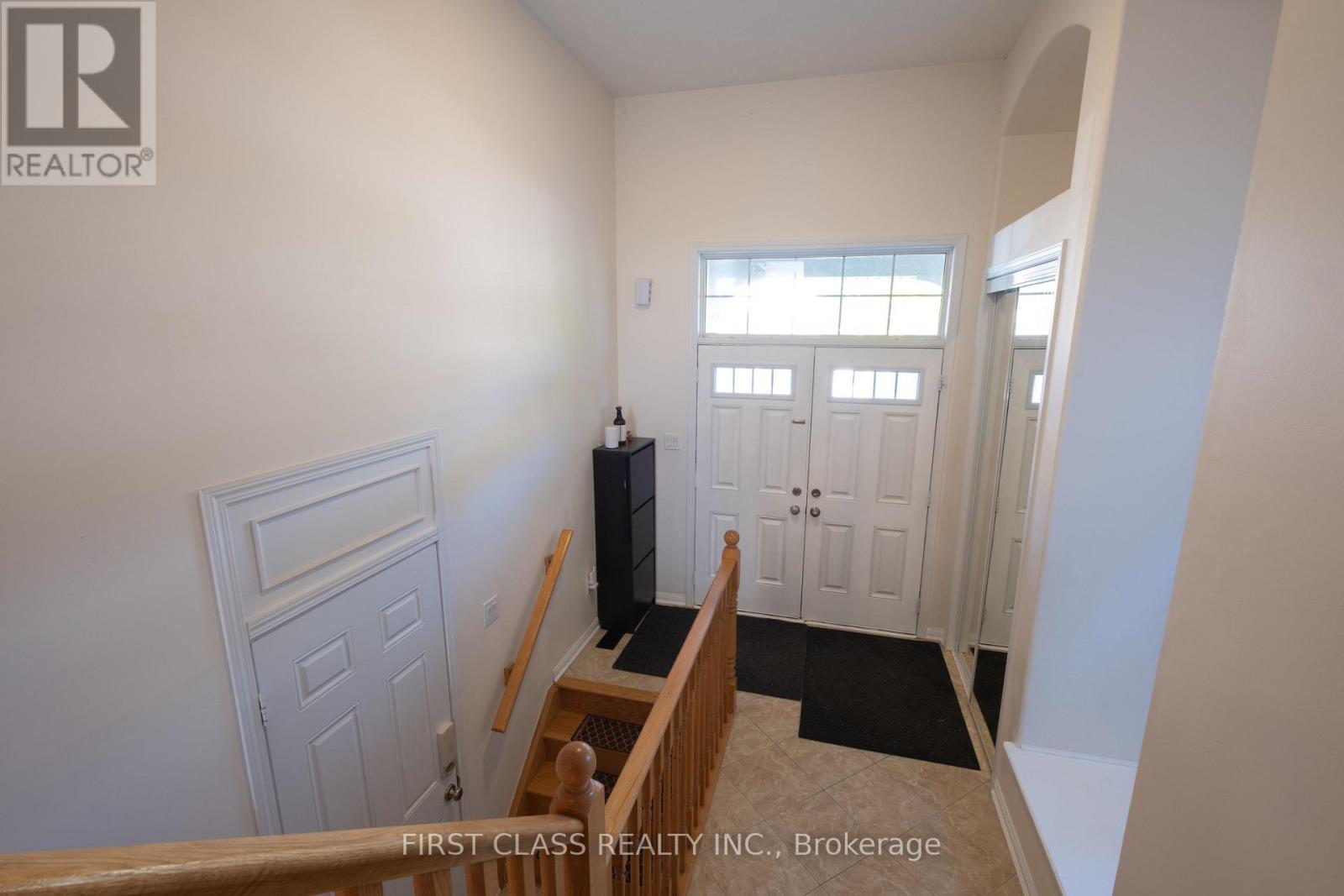 518 Wettlaufer Terrace Property Photo 3