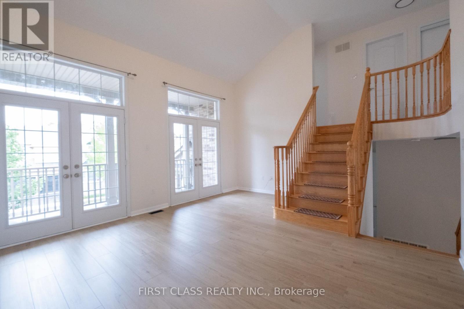 518 Wettlaufer Terrace Property Photo 11