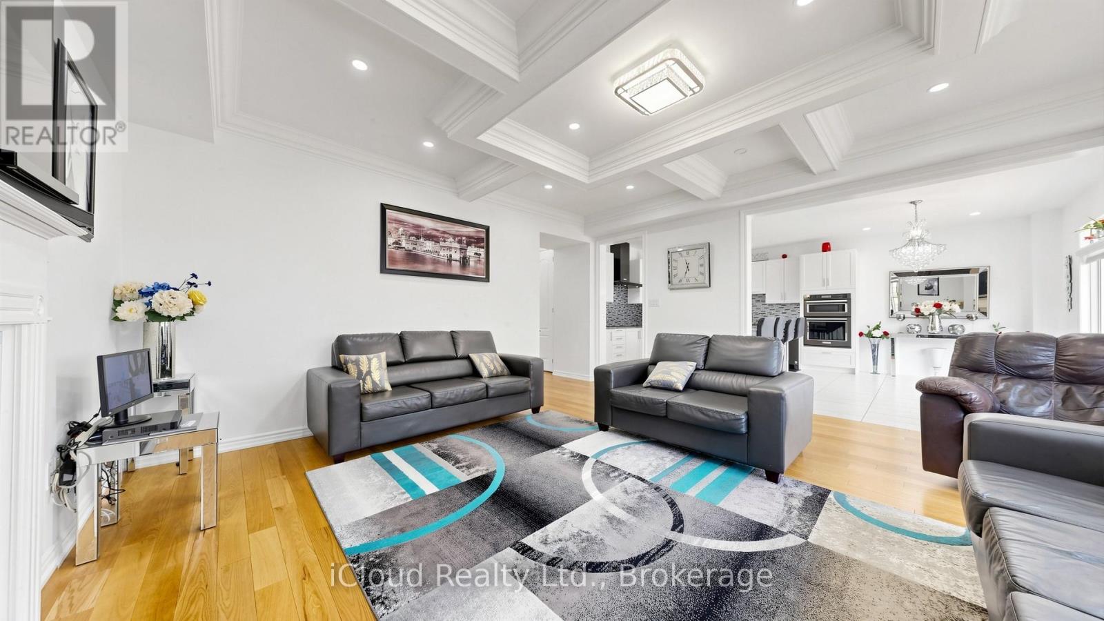 193 Thornbush Boulevard E Property Photo 10