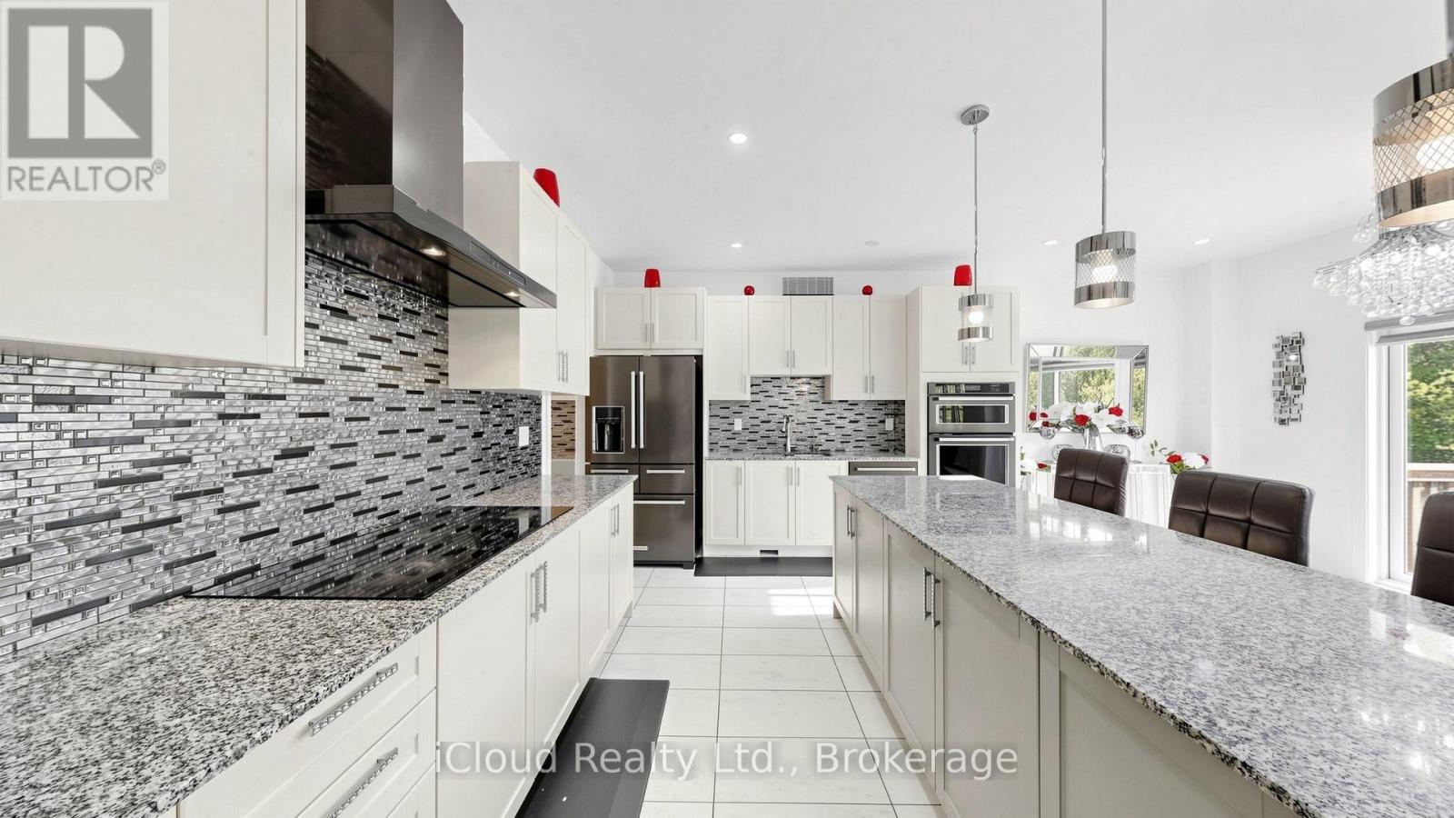 193 Thornbush Boulevard E Property Photo 15