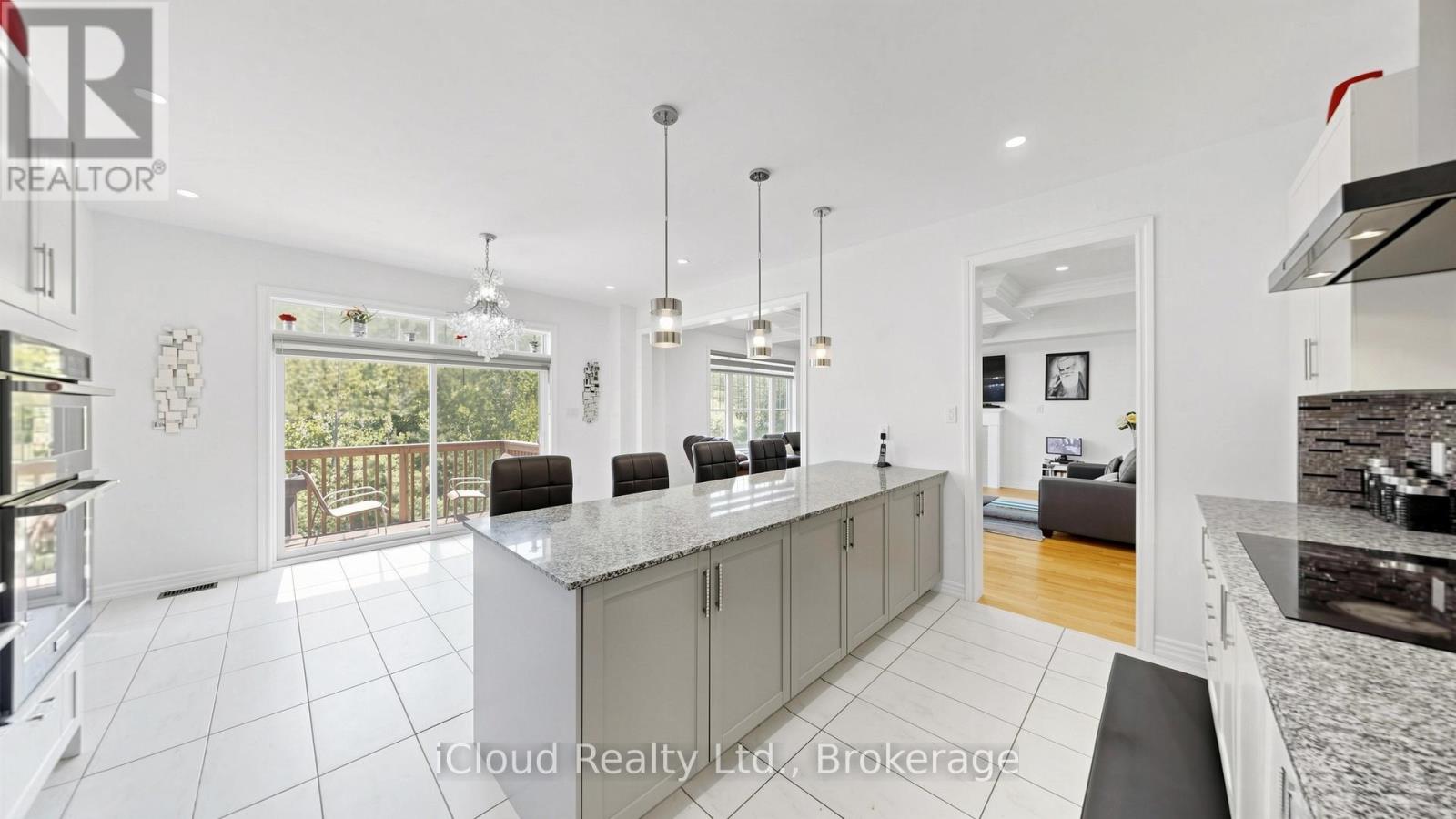 193 Thornbush Boulevard E Property Photo 17