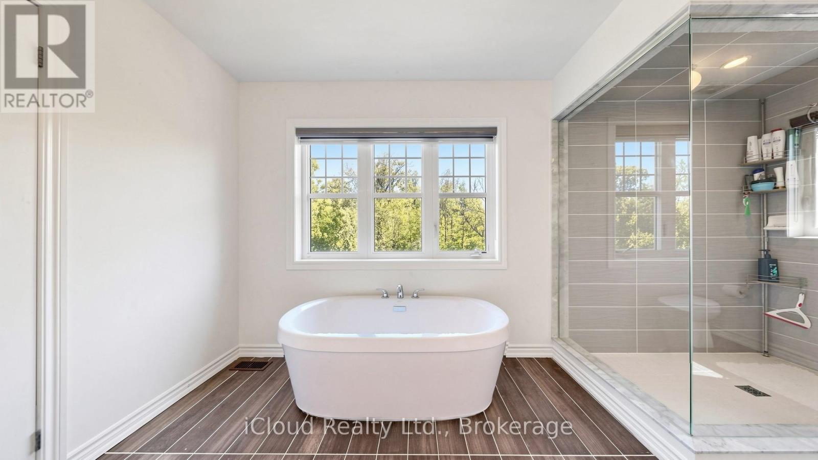 193 Thornbush Boulevard E Property Photo 27