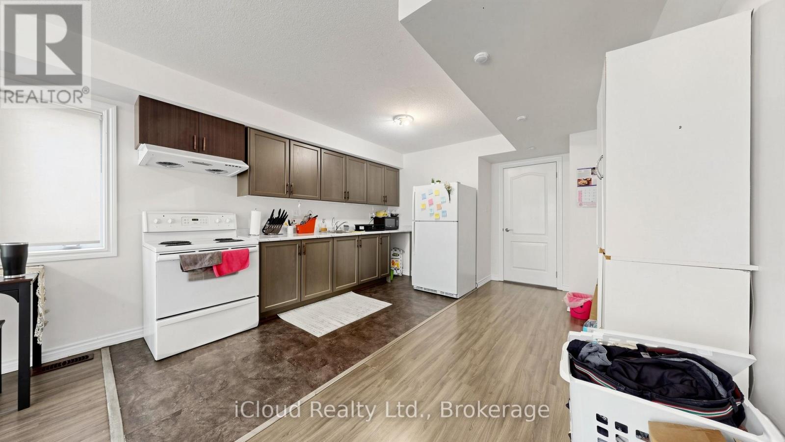 193 Thornbush Boulevard E Property Photo 36