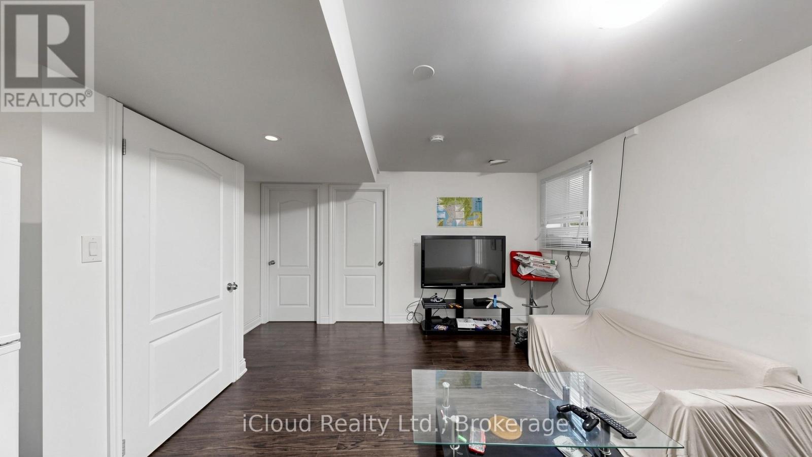 193 Thornbush Boulevard E Property Photo 39