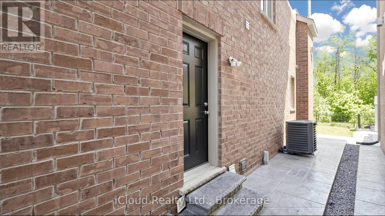 193 Thornbush Boulevard E Property Photo 47