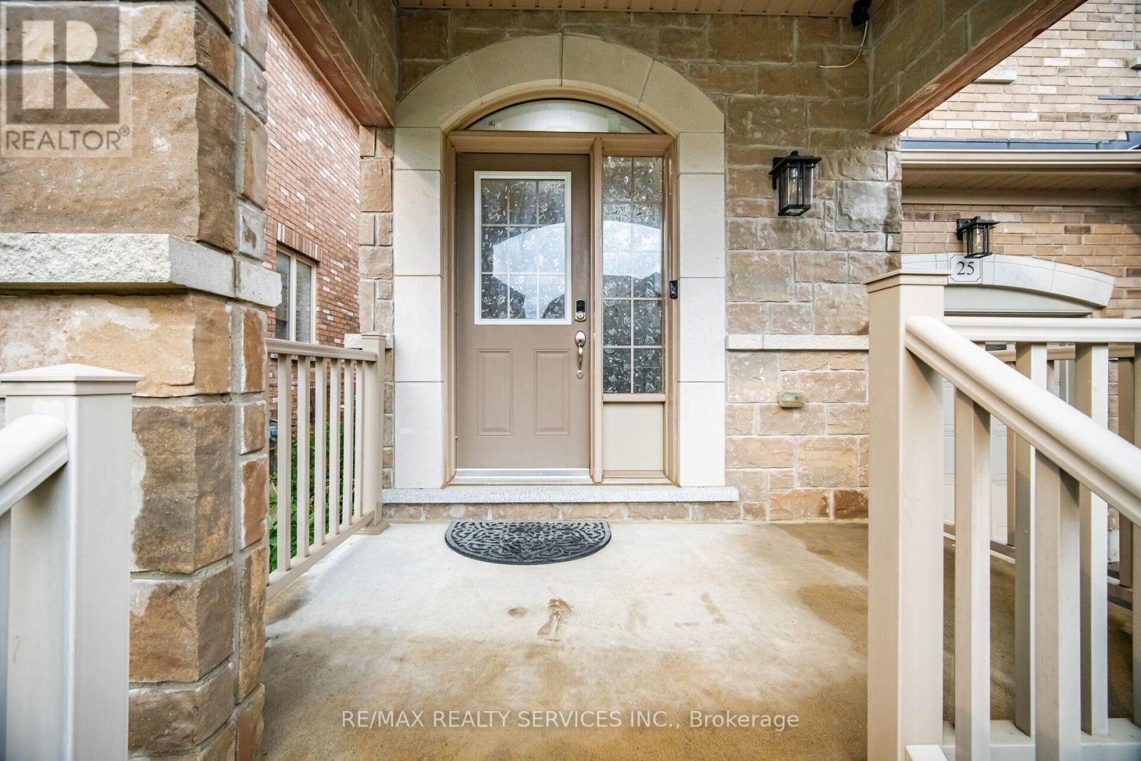 25 Yately Street Property Photo 6