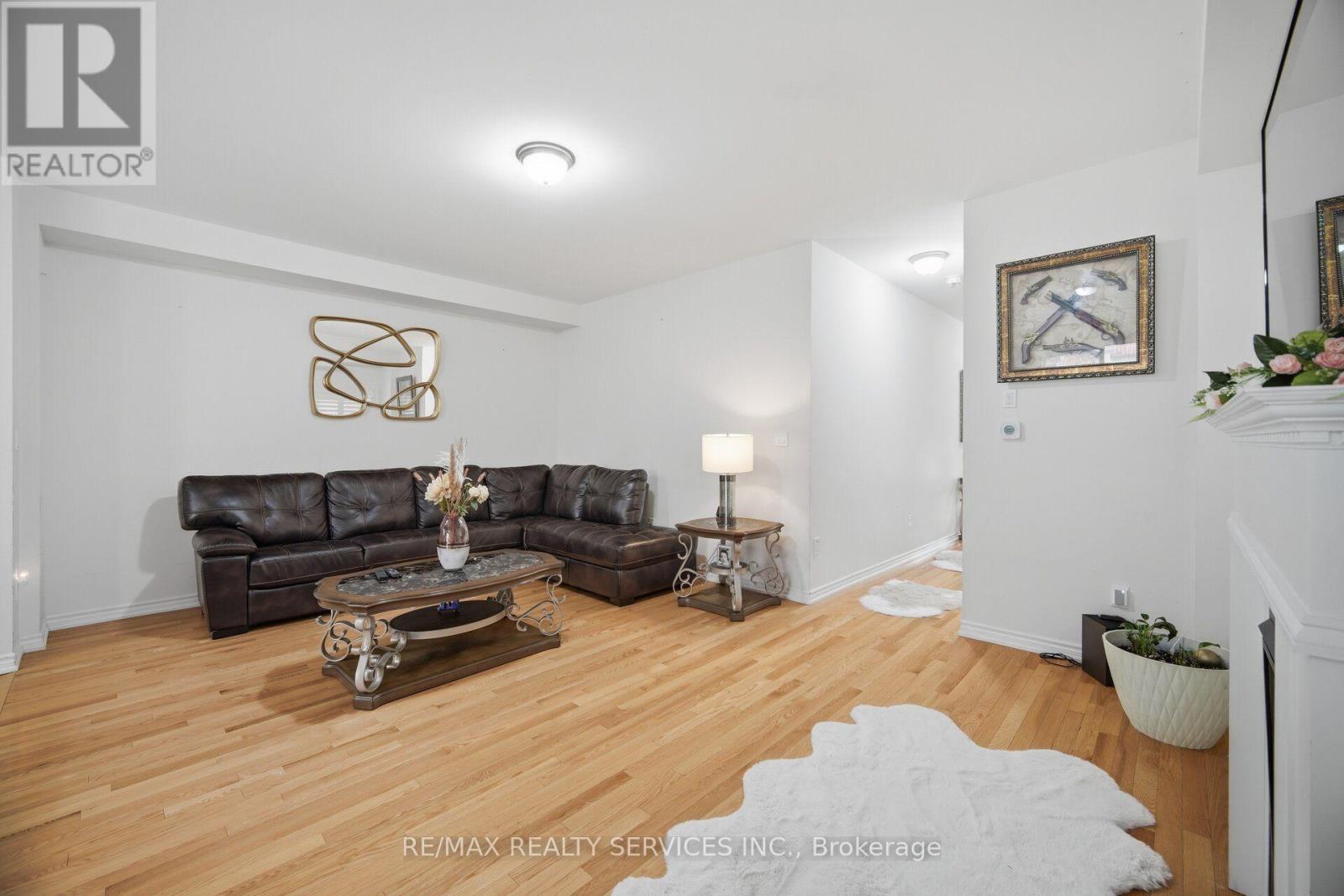 25 Yately Street Property Photo 9