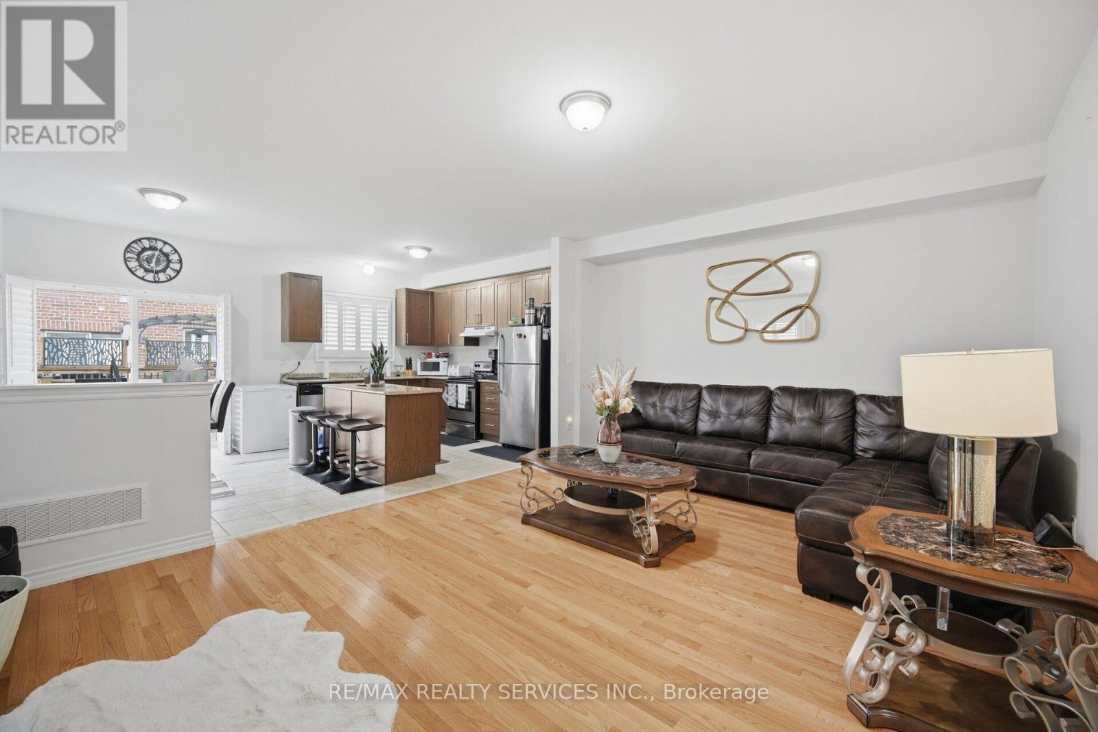 25 Yately Street Property Photo 12