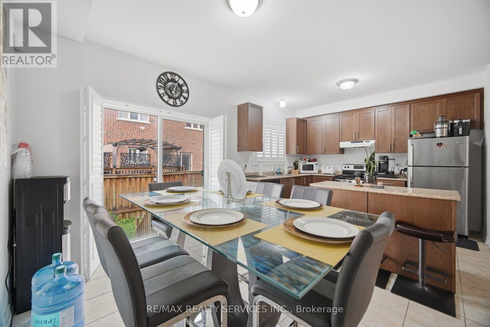 25 Yately Street Property Photo 15
