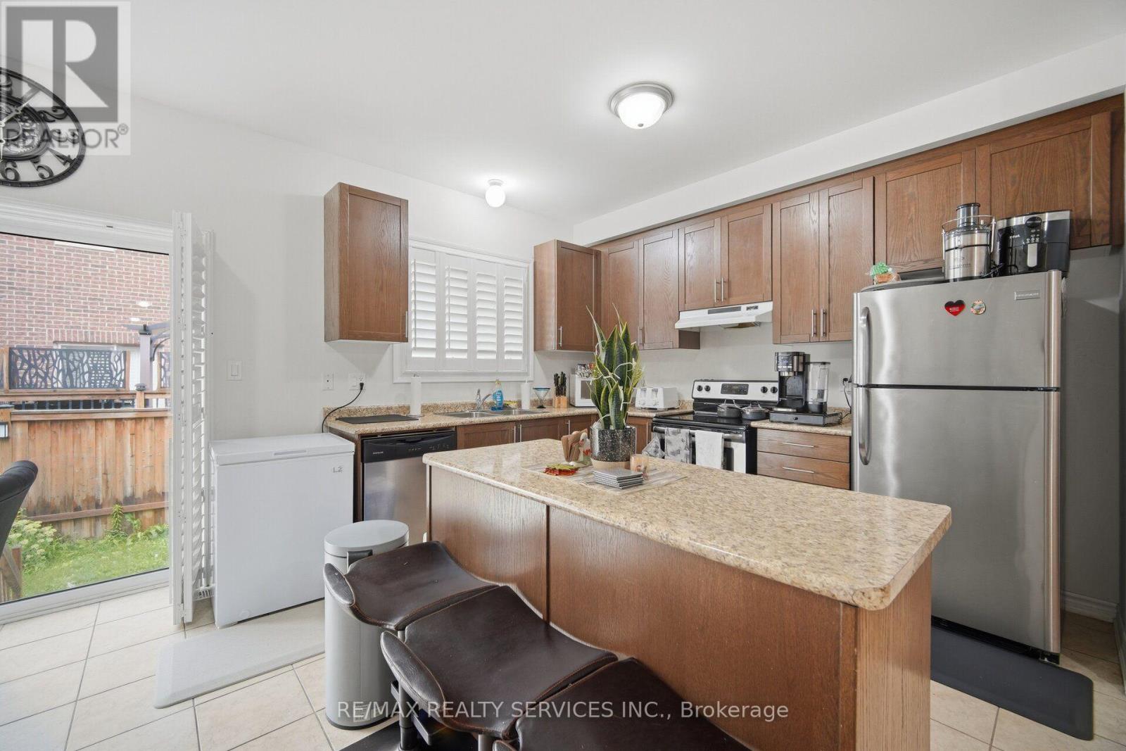 25 Yately Street Property Photo 16
