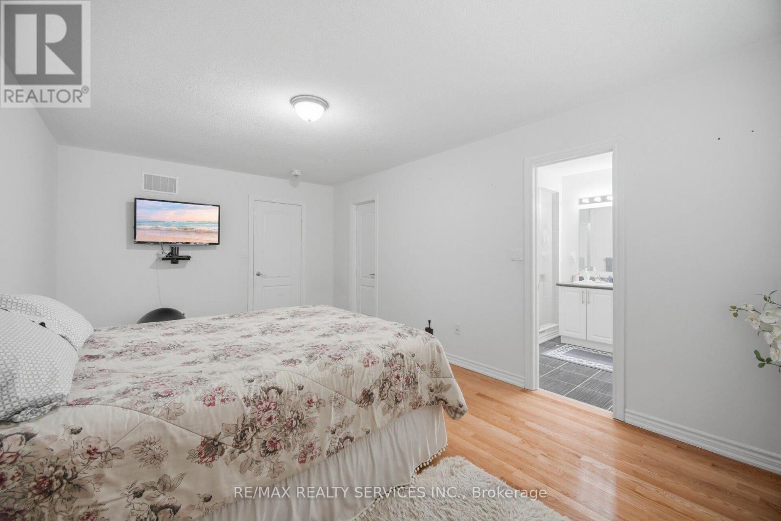 25 Yately Street Property Photo 25