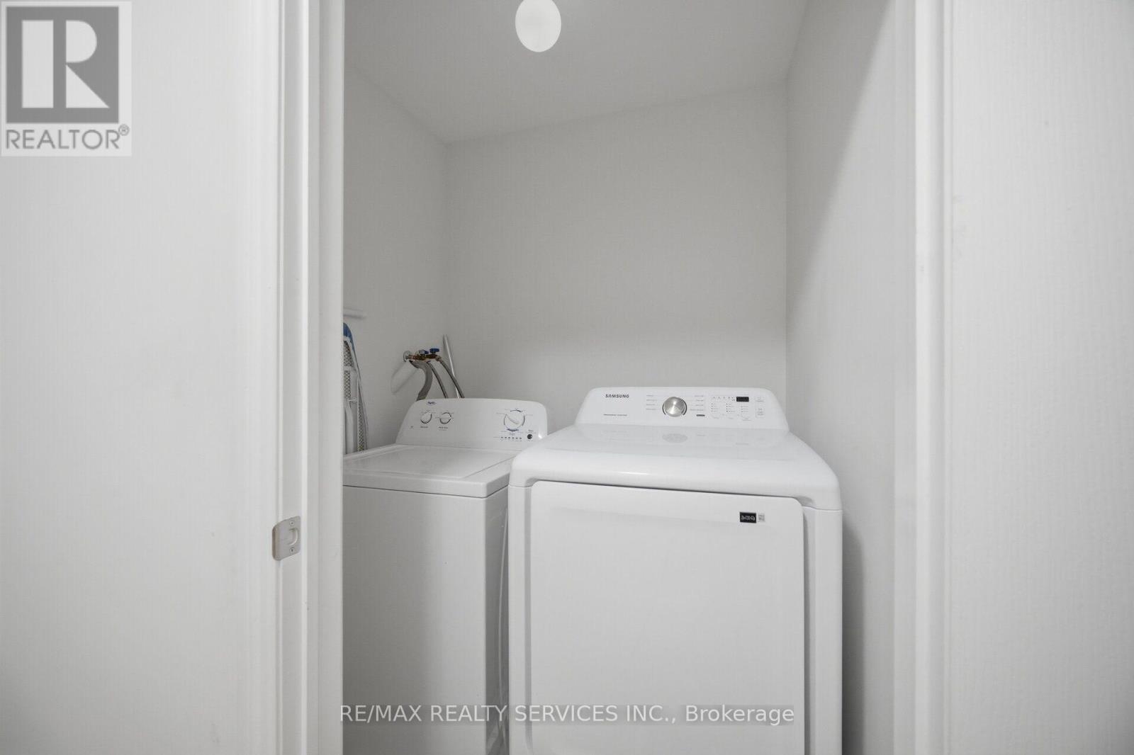 25 Yately Street Property Photo 35