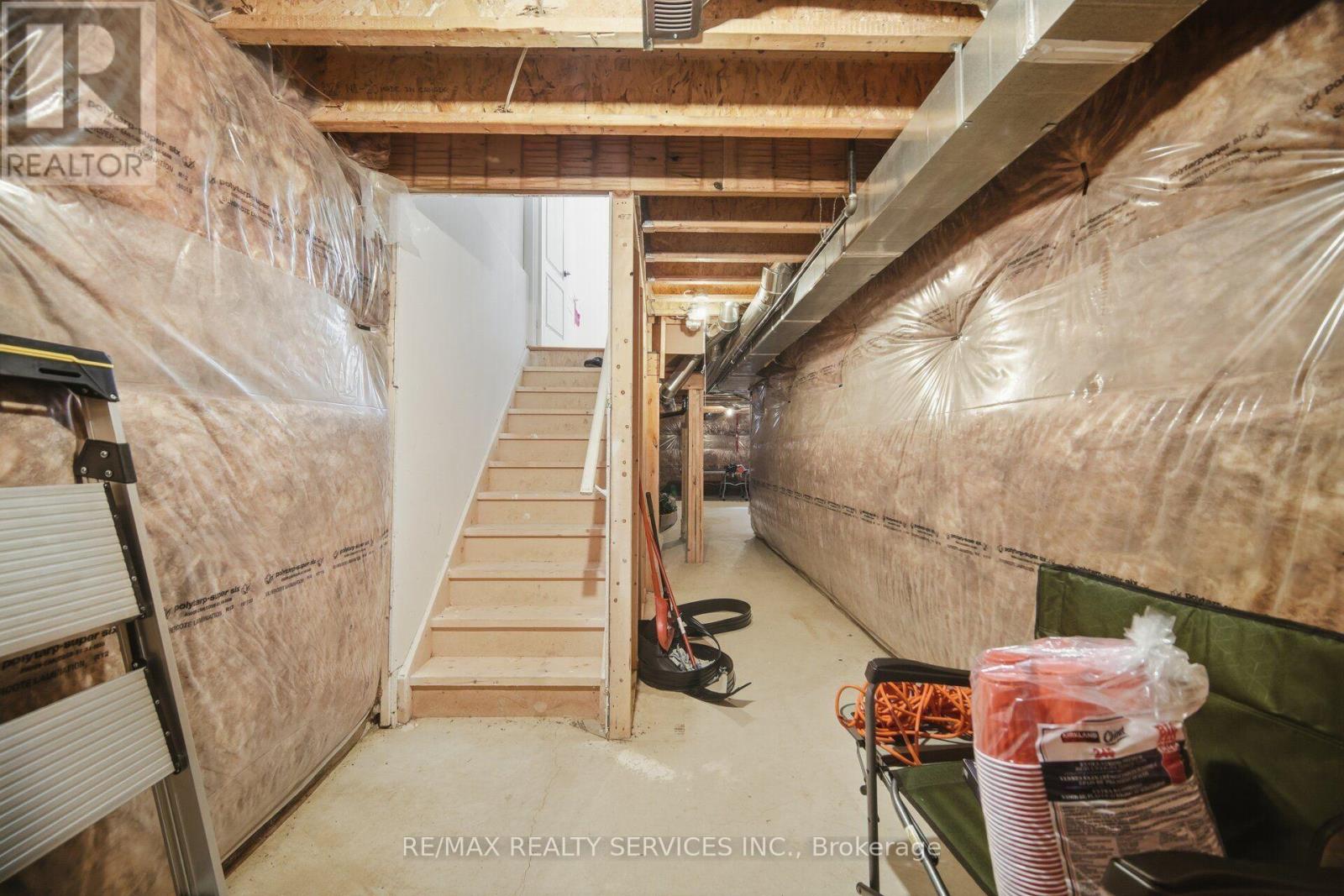 25 Yately Street Property Photo 37