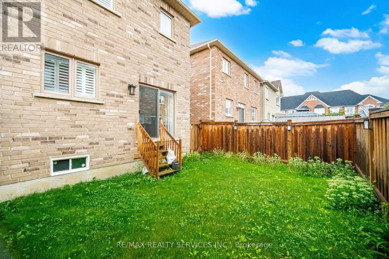 25 Yately Street Property Photo 43
