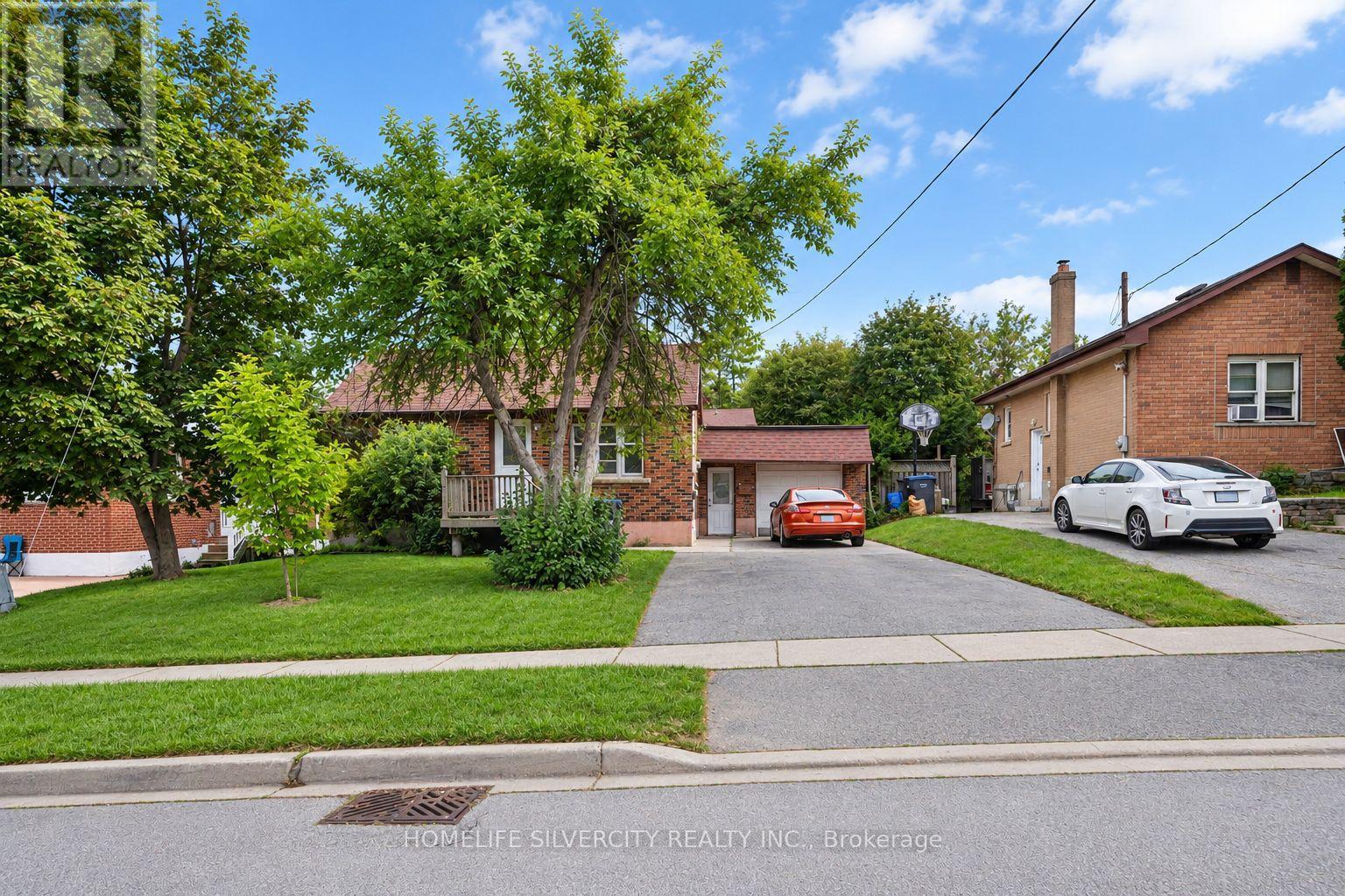 30 Woodward Avenue Property Photo 1