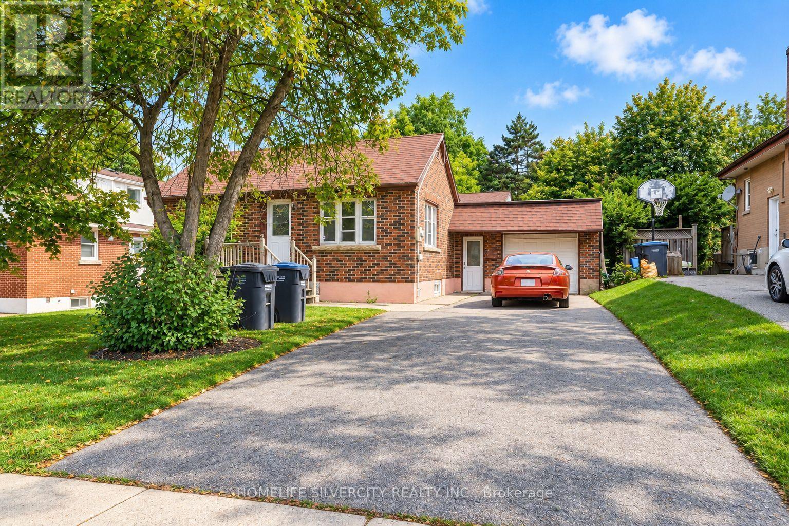30 Woodward Avenue Property Photo 2
