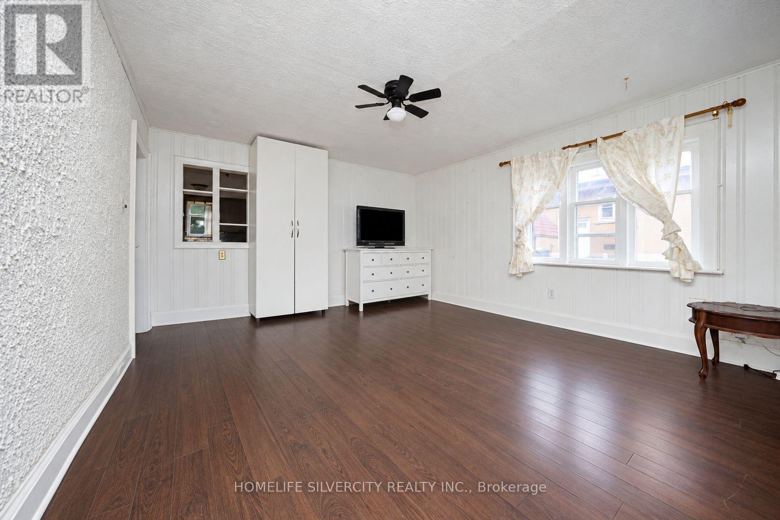 30 Woodward Avenue Property Photo 3