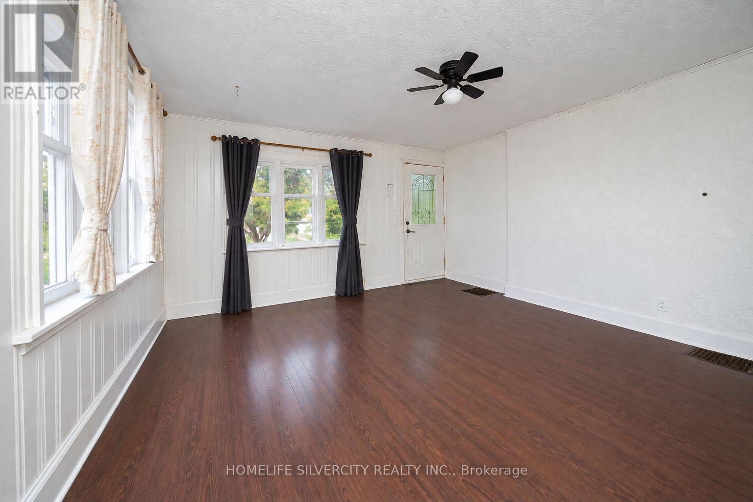 30 Woodward Avenue Property Photo 4