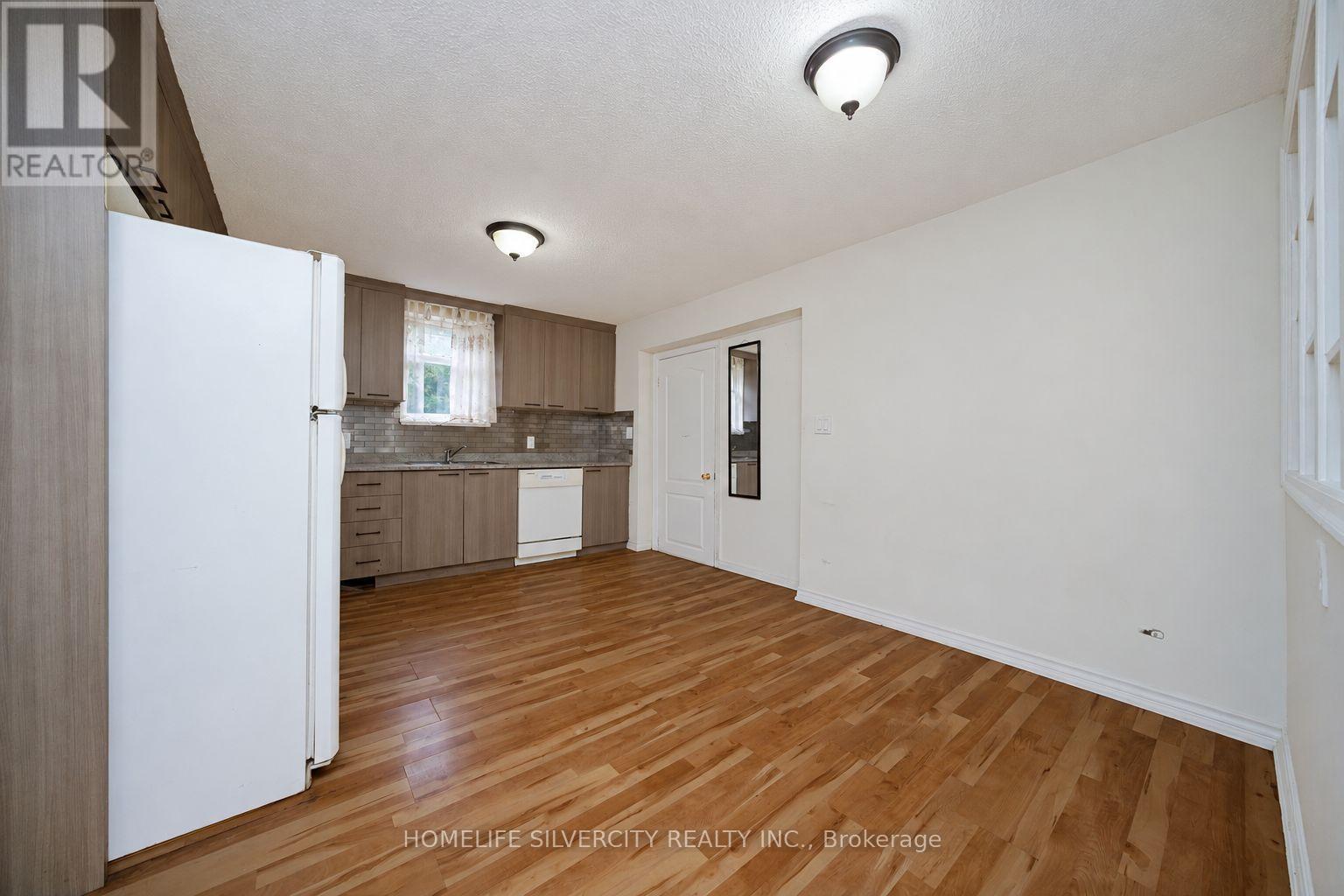 30 Woodward Avenue Property Photo 7