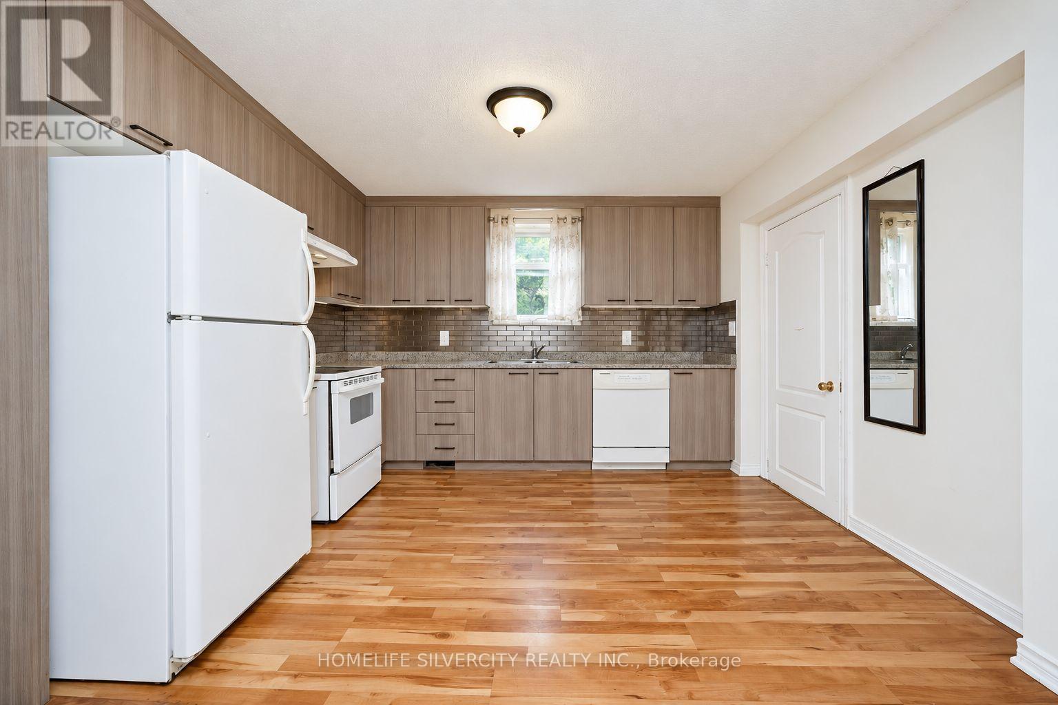30 Woodward Avenue Property Photo 9