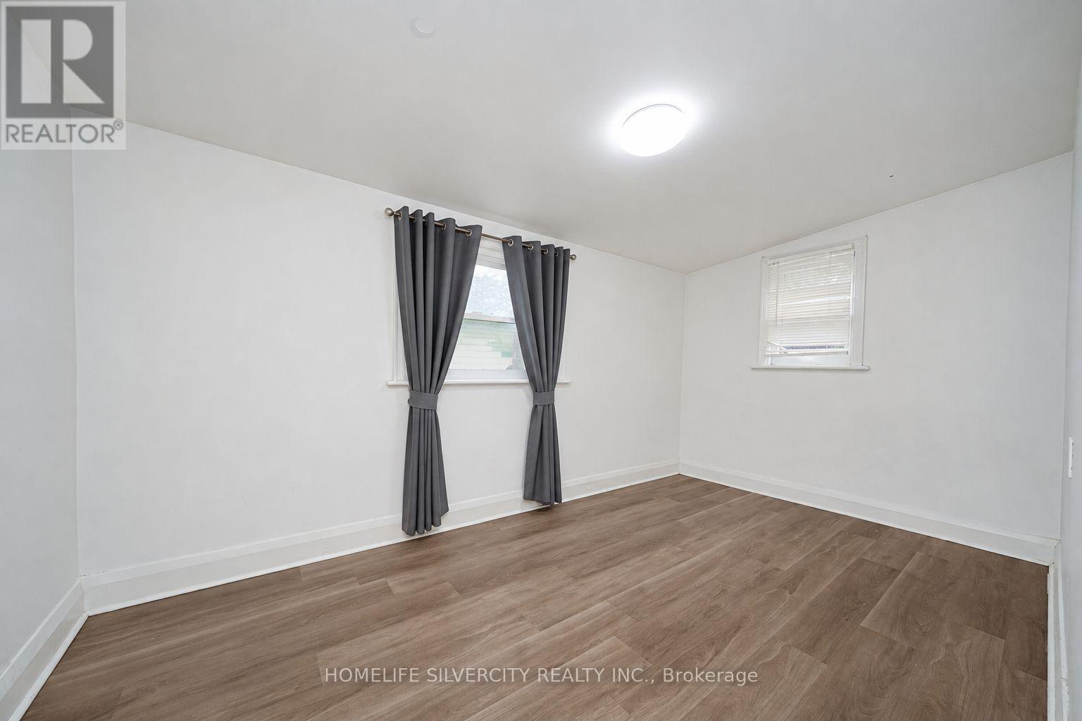 30 Woodward Avenue Property Photo 10