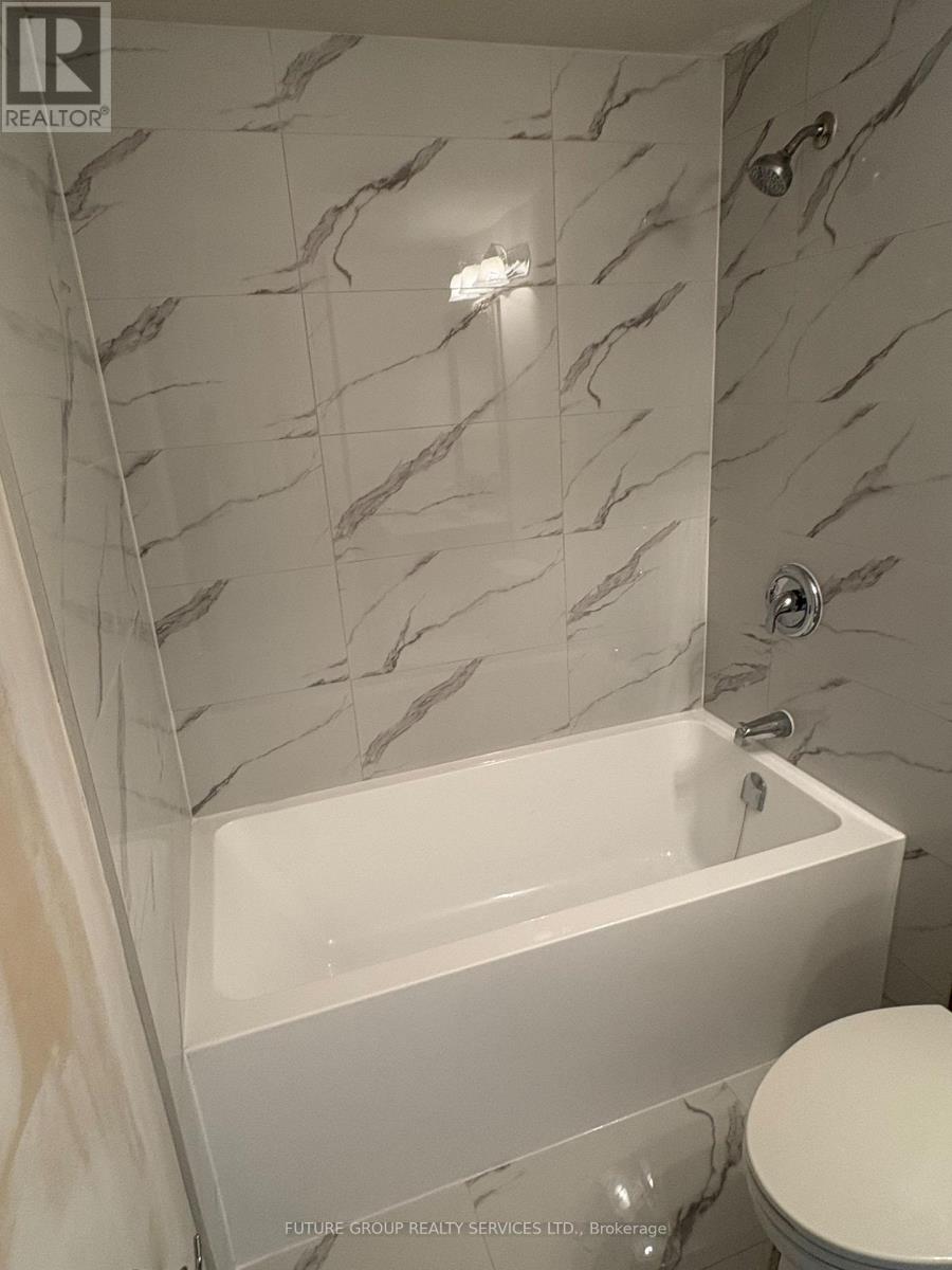 1008 - 55 Elm Drive W Property Photo 8