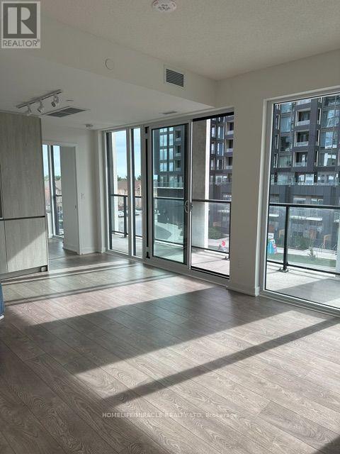 206 - 209 Steeles Avenue Property Photo 2