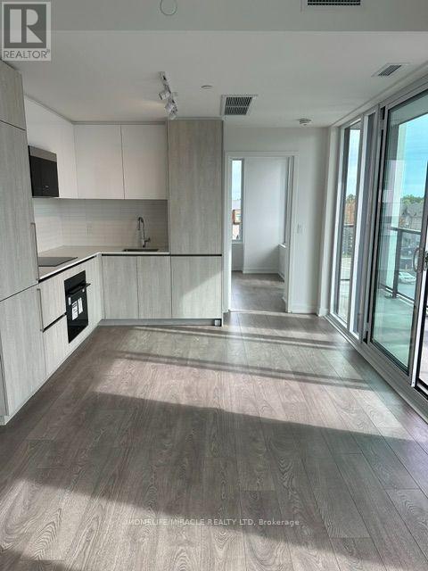 206 - 209 Steeles Avenue Property Photo 4