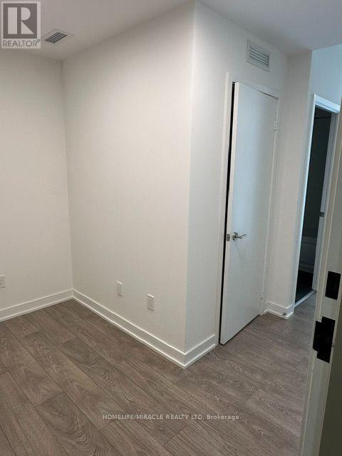 206 - 209 Steeles Avenue Property Photo 12