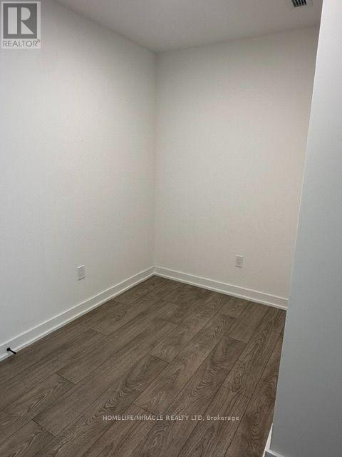 206 - 209 Steeles Avenue Property Photo 13
