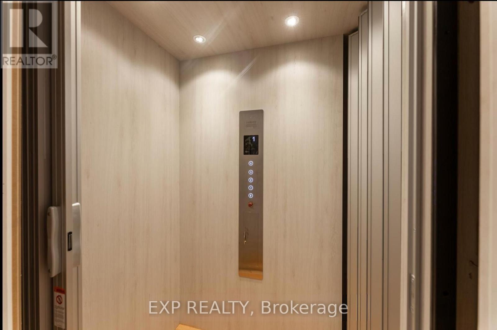 209 Wyndham Street Property Photo 3