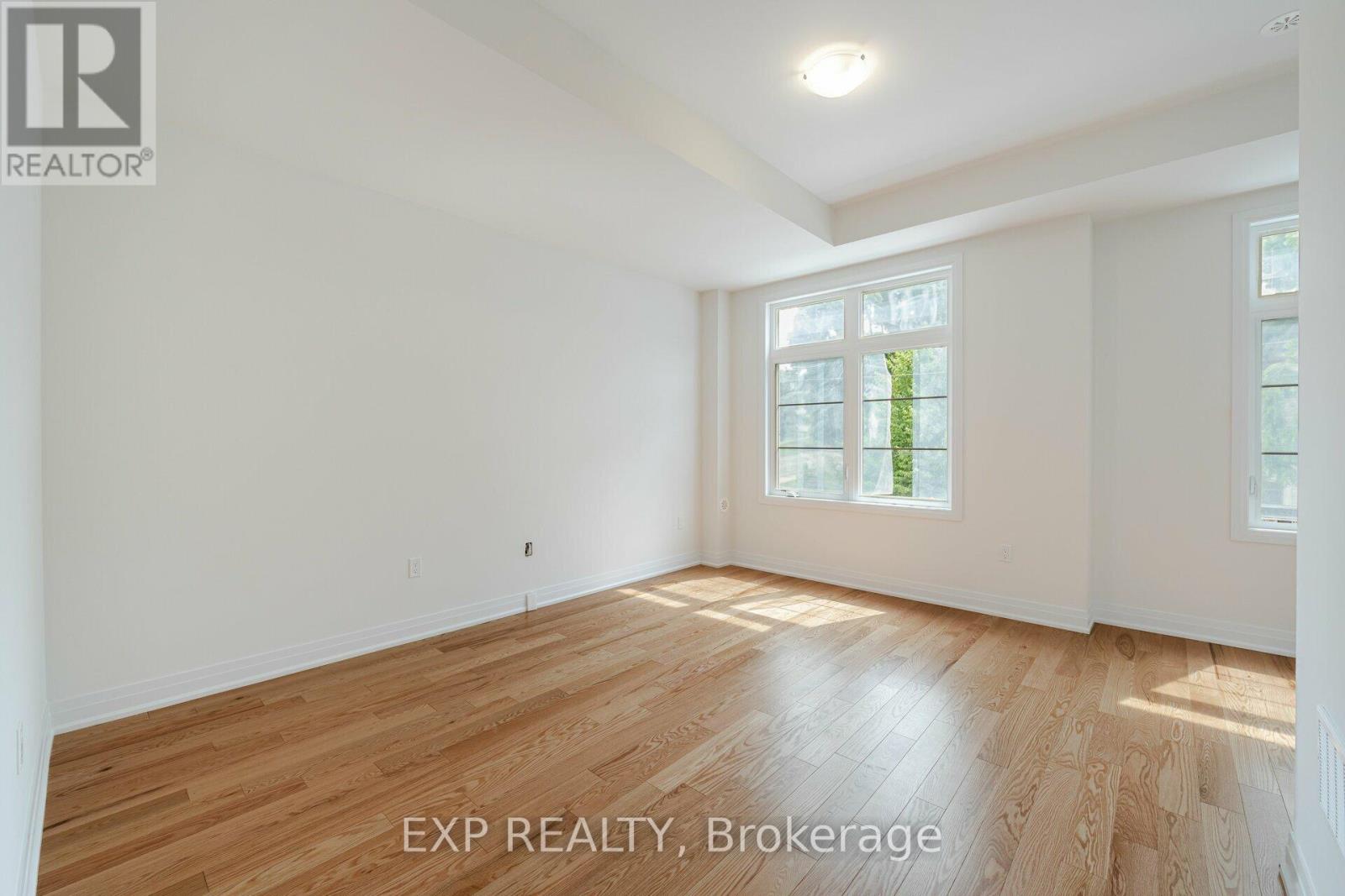 209 Wyndham Street Property Photo 8