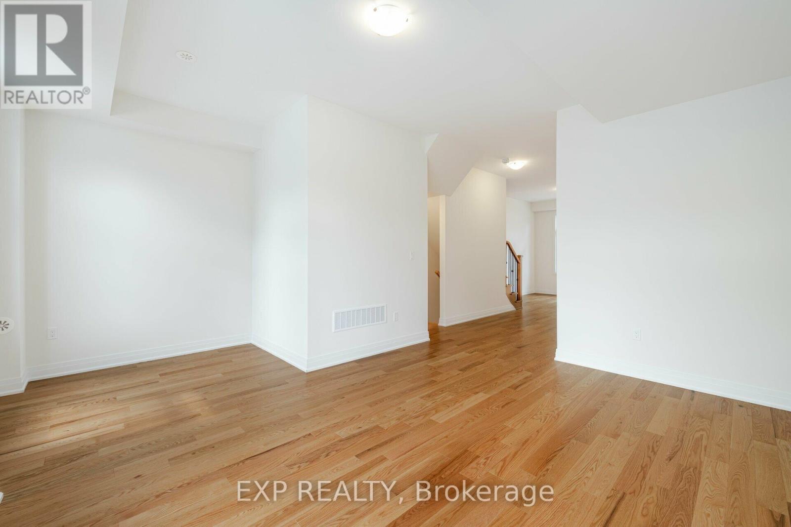209 Wyndham Street Property Photo 9