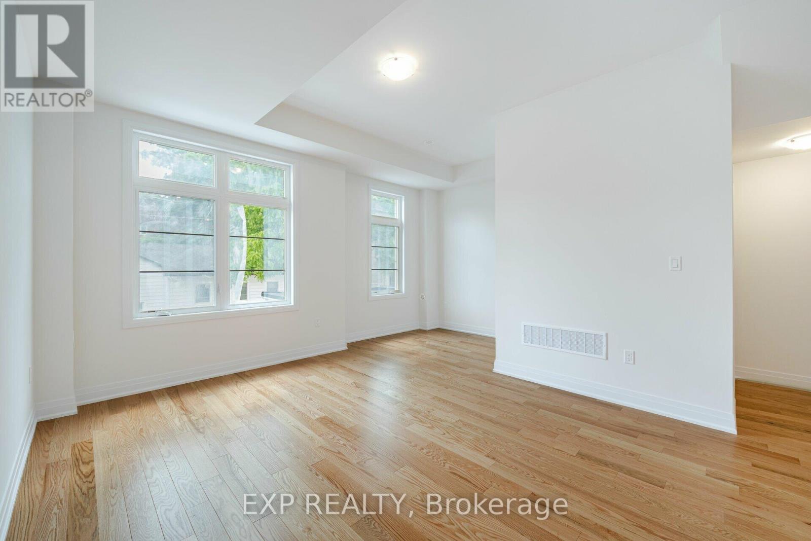 209 Wyndham Street Property Photo 10