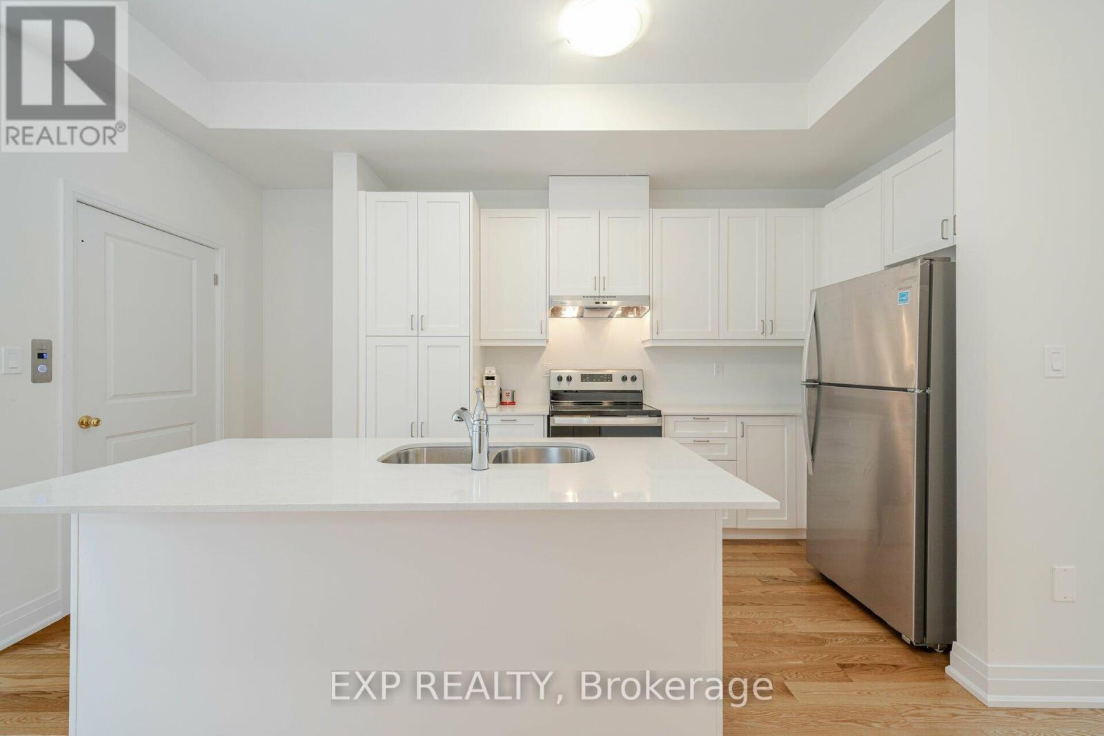 209 Wyndham Street Property Photo 13