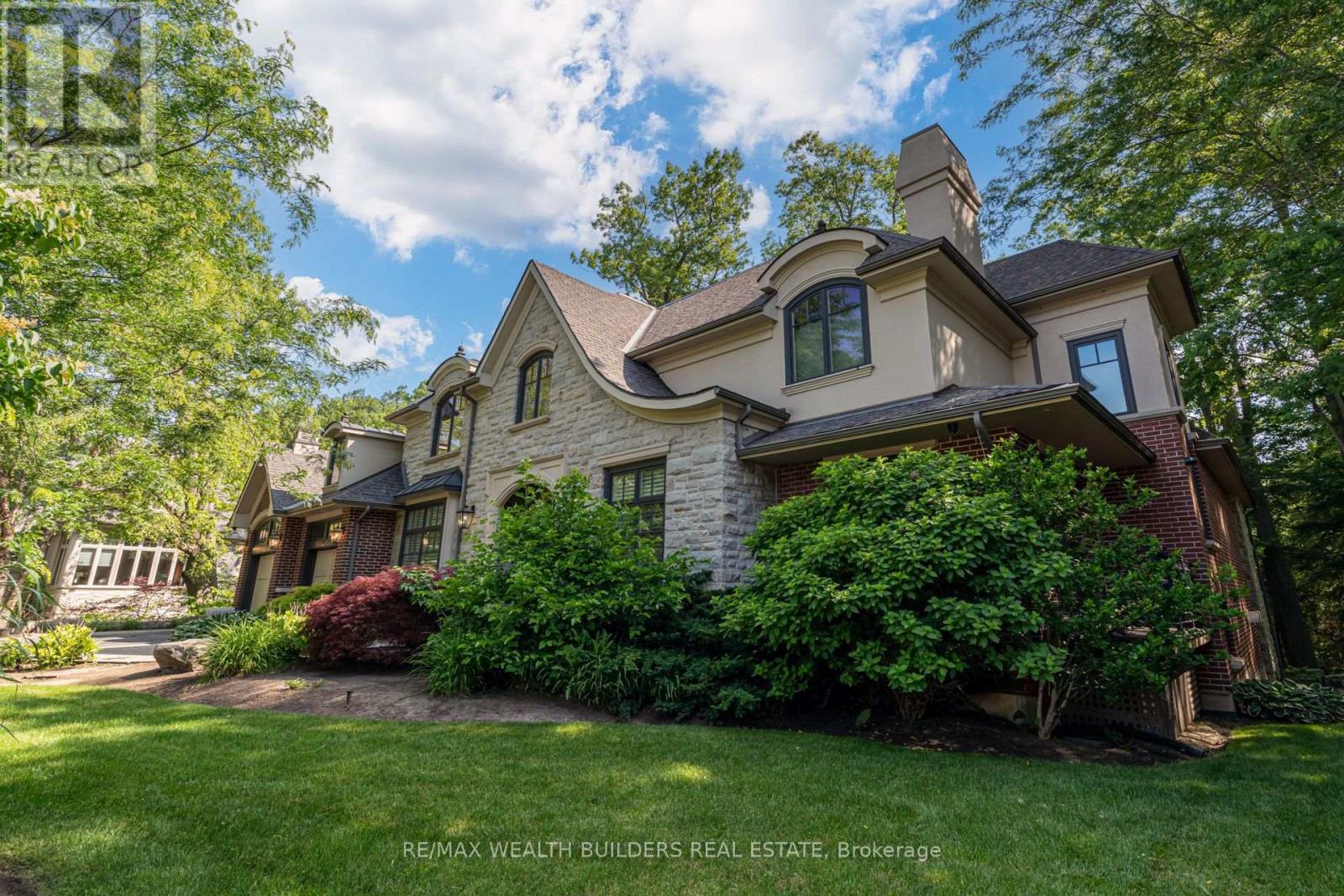 45 Shorewood Place Property Photo 3