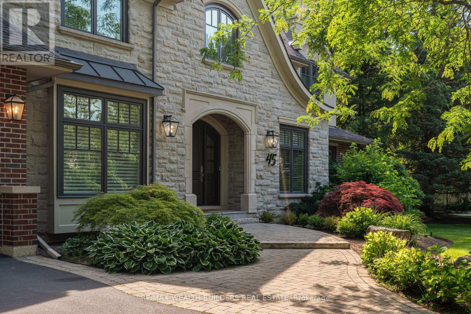 45 Shorewood Place Property Photo 4