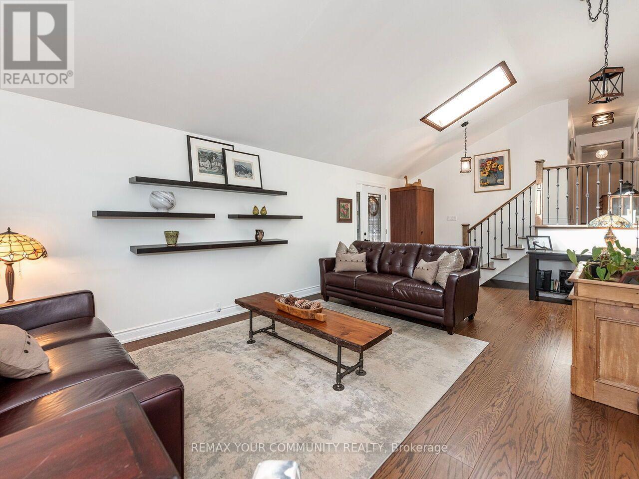 1899 Delaney Drive Property Photo 5