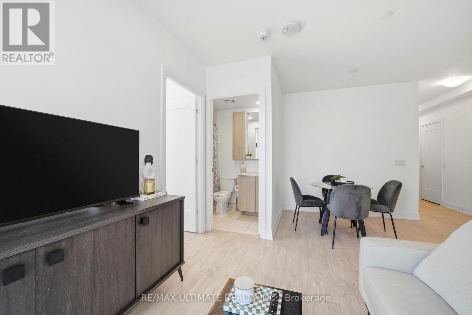 402 - 70 Annie Craig Drive Property Photo 5
