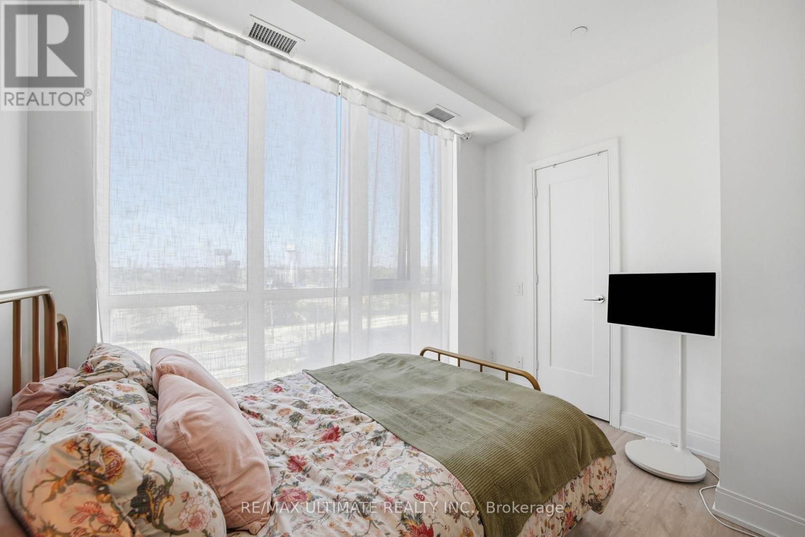 402 - 70 Annie Craig Drive Property Photo 14